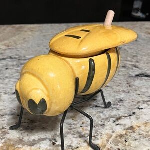 Vintage 1950s Ceramic BUMBLE BEE Honey Jar POT & Lid w/ Wire Legs Jam Condiment